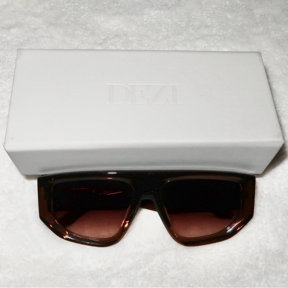 Dezi Brown Amber Honey Faded Backtrack Sunglasses